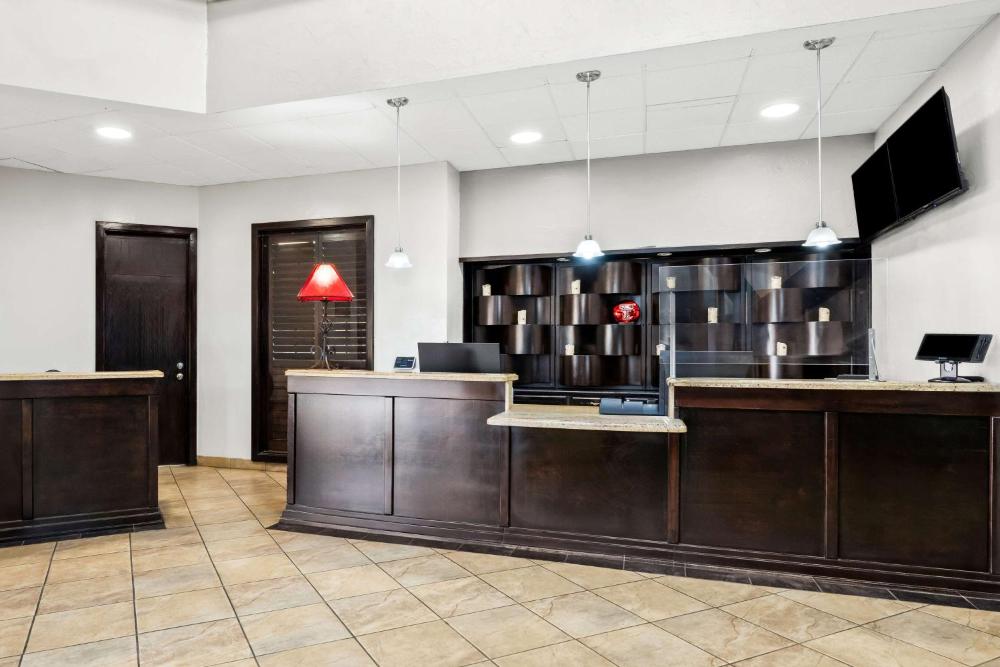 SureStay Plus Hotel by Best Western Lubbock Medical Center